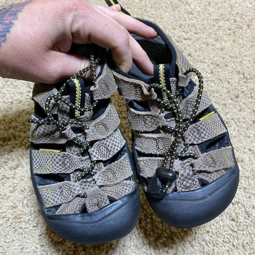Keen Newport sandals size kids 1 - Picture 3 of 8